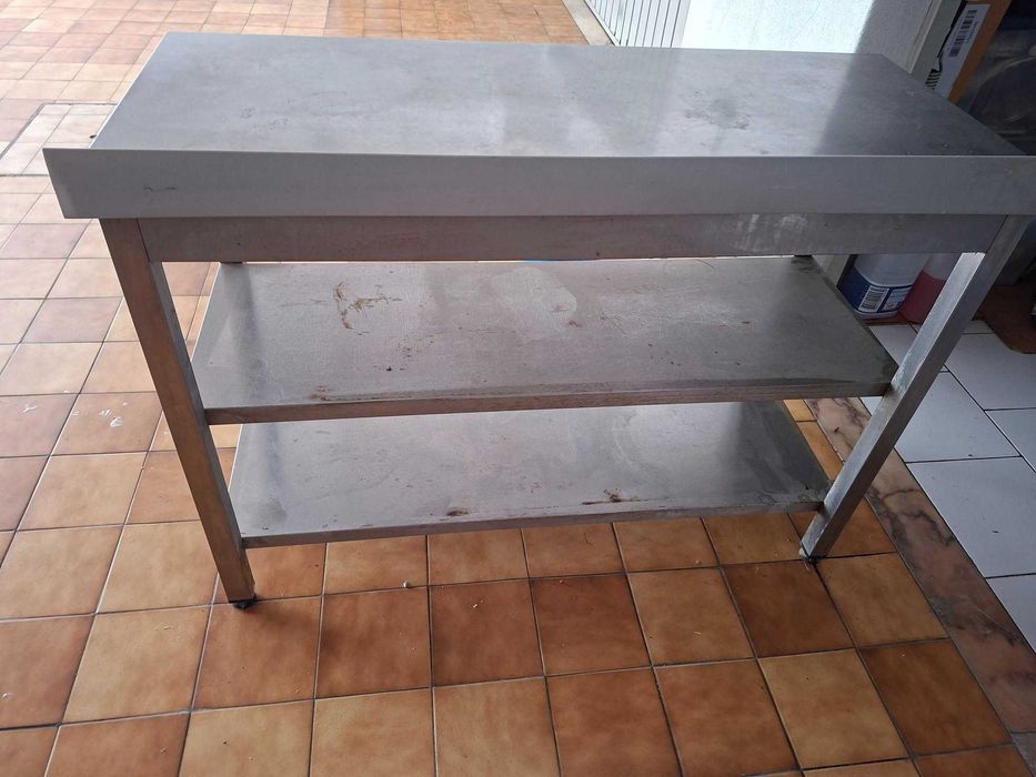 moveis de cozinha de restaurante Mesa de trabalho aço inoxidavel   40€