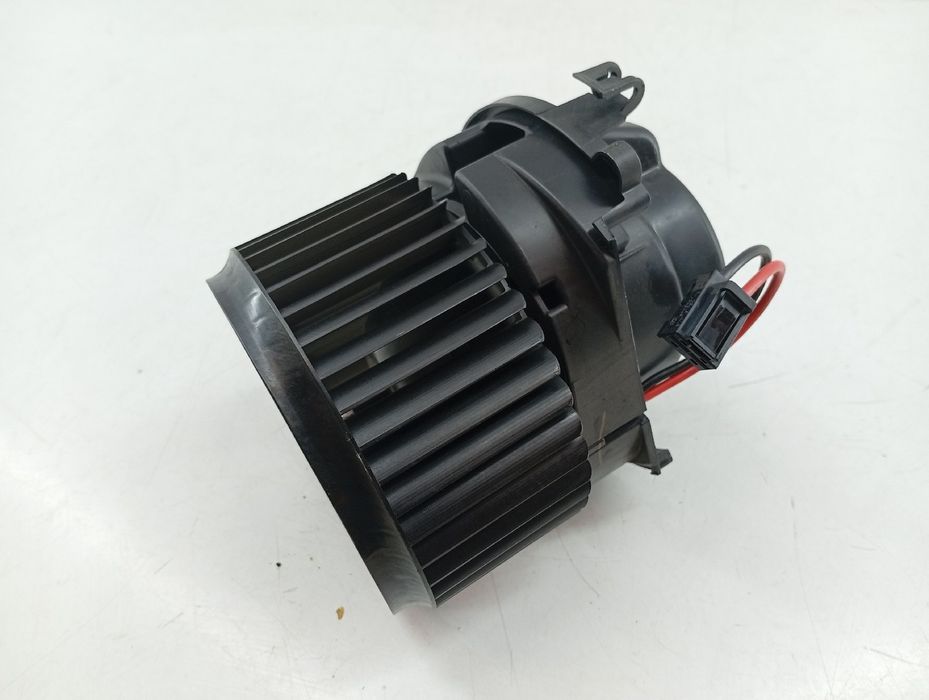 Motor de Sofagem - BMW 1 (F40) | 19 -