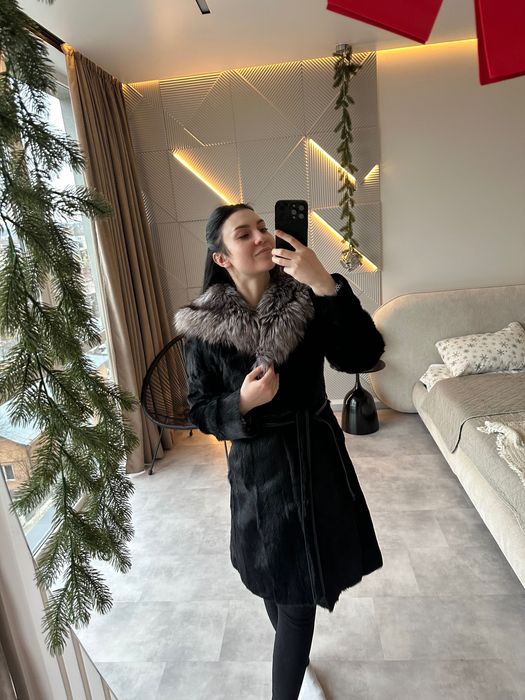 Натуральна шуба з гладкошерстої кози та чорнобурки