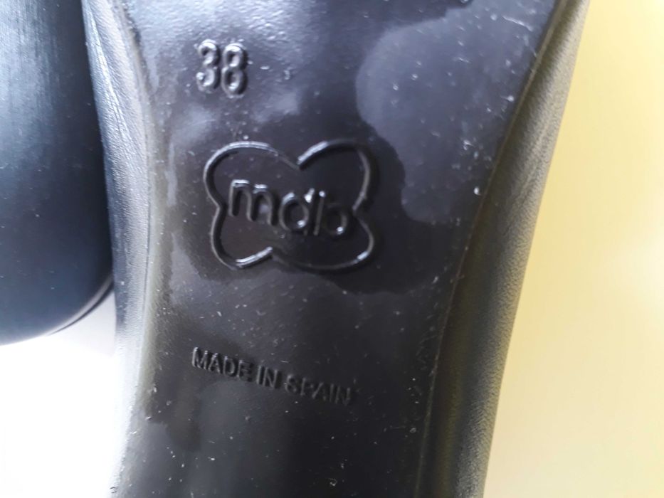 Hiszpańskie, skórzane czółenka, rozmiar 38