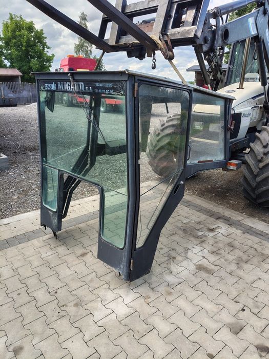 Kabina Case IHC Ursus Massey Ferguson Zetor
