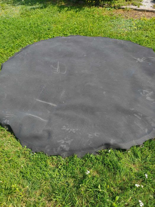 Trampolina z siatką
