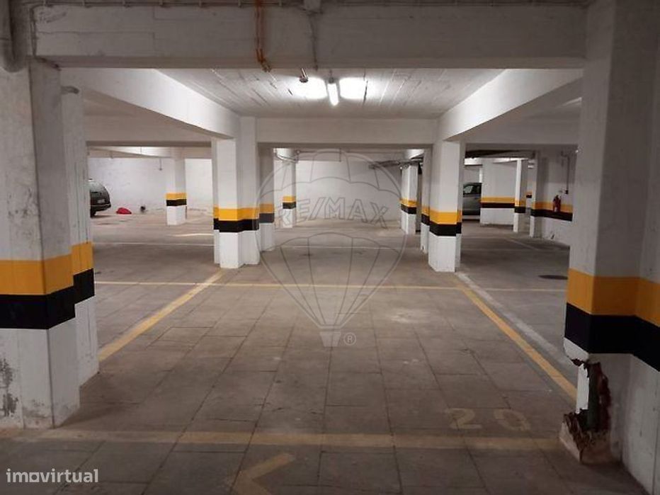 Garagem  para arrendamento