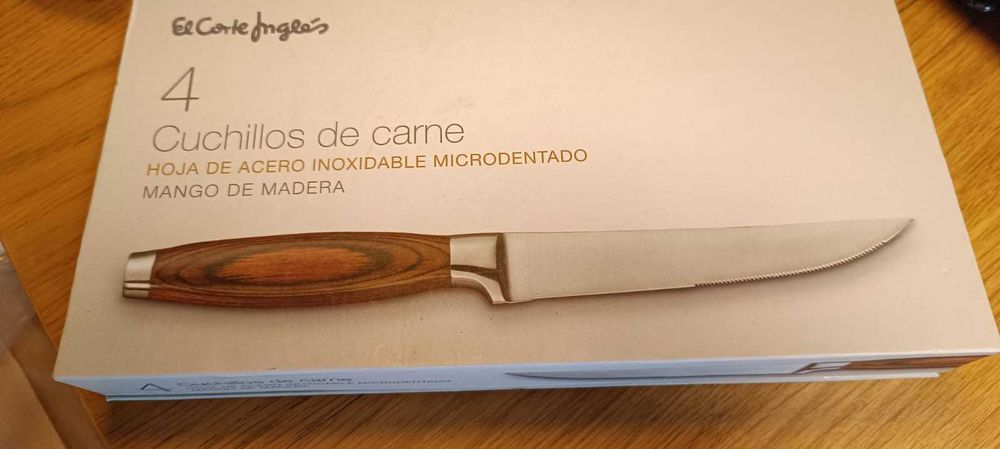 Facas de carne novas