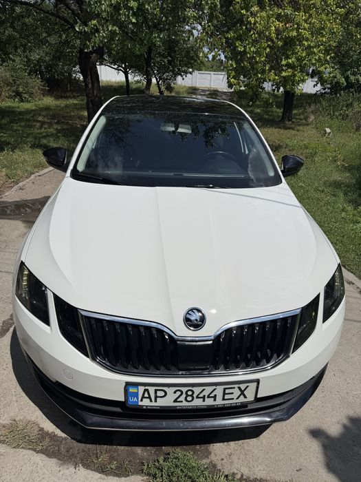 Продам машину Skoda Octavia , 1,6 , 2019 года