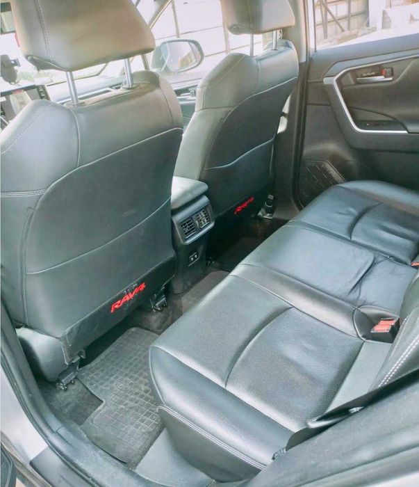 Продам Toyota Rav4 2021