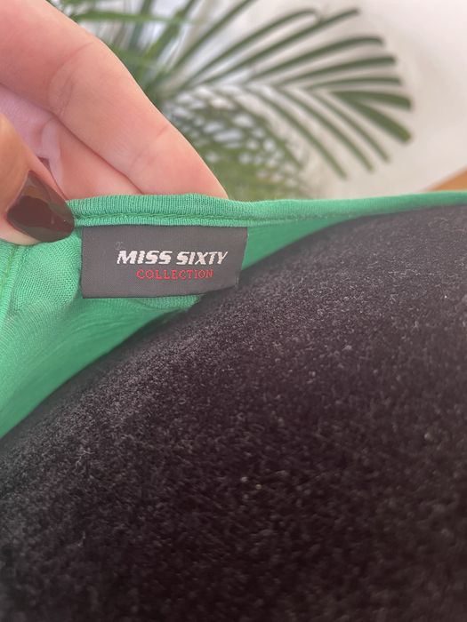 Top verde manga morcego Miss Sixty – estilo off shoulder