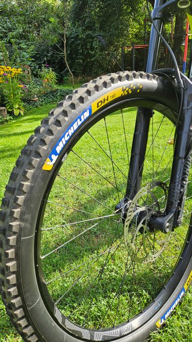 Rower zjazdowy YT Tues AL Downhill