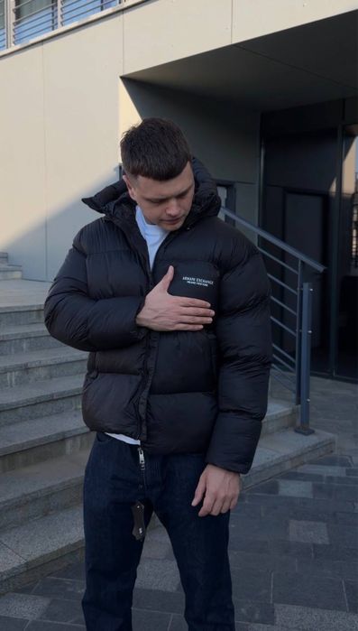 Пуховик Armani Exchange чорний