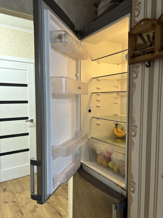 Холодильник whirlpool