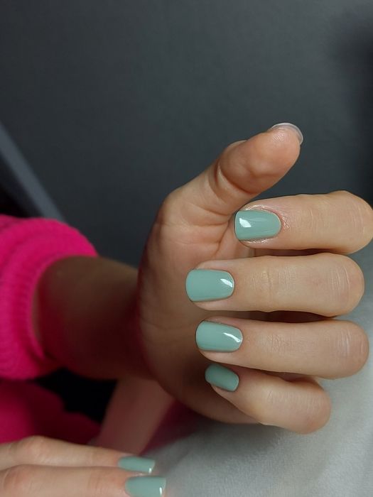 Маникюр и педикюр