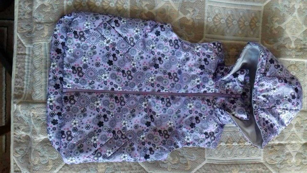 Красивая жилетка 104 рост в идеале