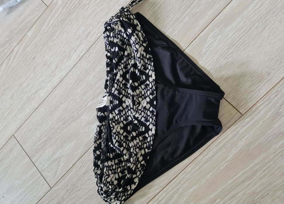 Triumph majtki bikini rozmiar M