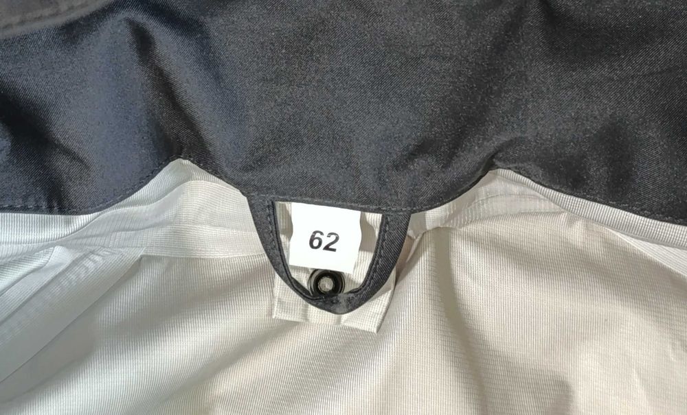Kurtka DHL Gore Tex r. 62
