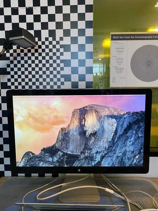 Monitor Apple Preto/Prata