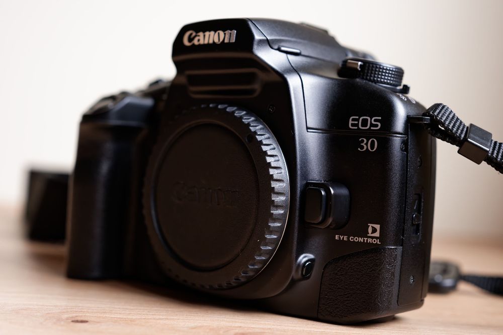 Aparat analogowy Canon EOS 30 + Grip