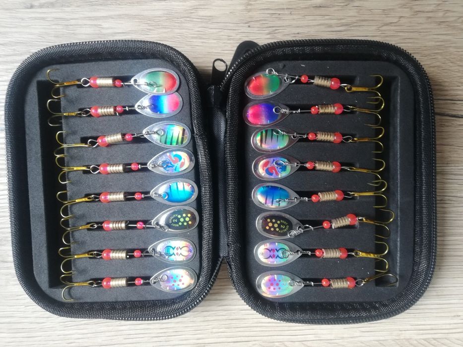 Zestaw 16 przynęt spinningowych w Etui na drapieżnika, szczupak, okoń