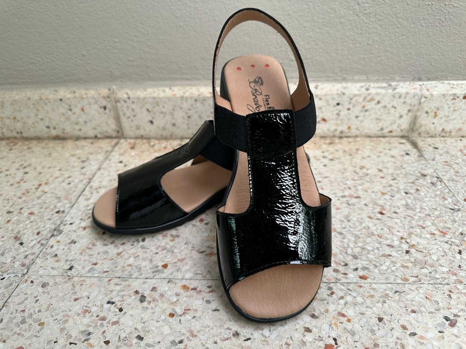 Sandálias pretas da “Flex&Go” - modelo “Panlak Black” - Tam 36 -Novas!