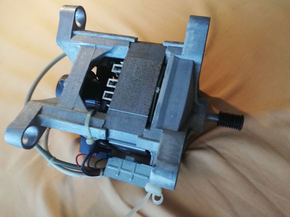 Silnik, programator z pralki Beko  WML 15106 P