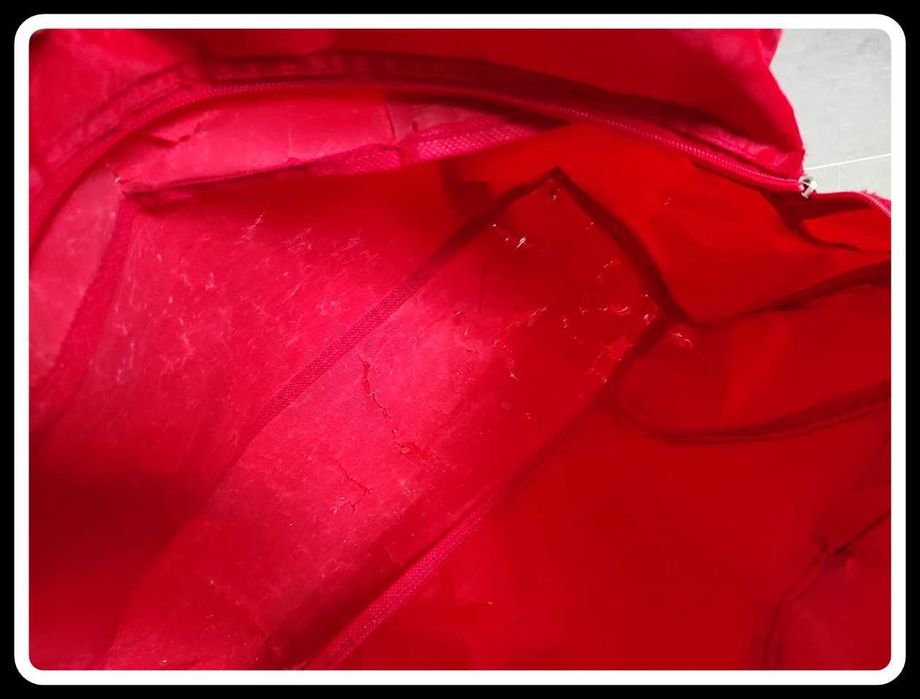 Zestaw toreb: torba podróżna x2, saszetka nerka, słuchawki