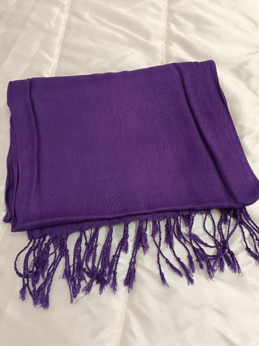 Echarpe ou cachecol roxo como novo
