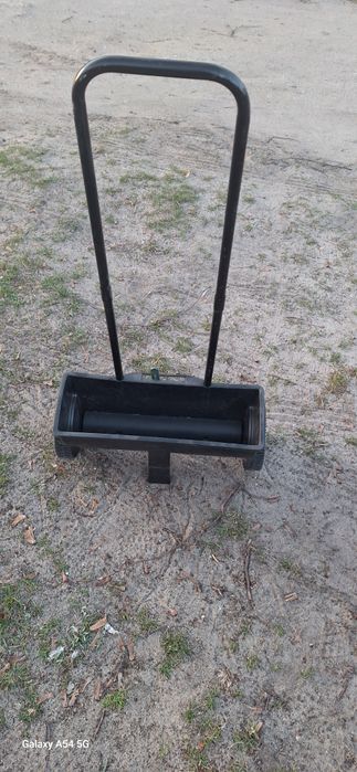 Siewnik do nawozu / trawy