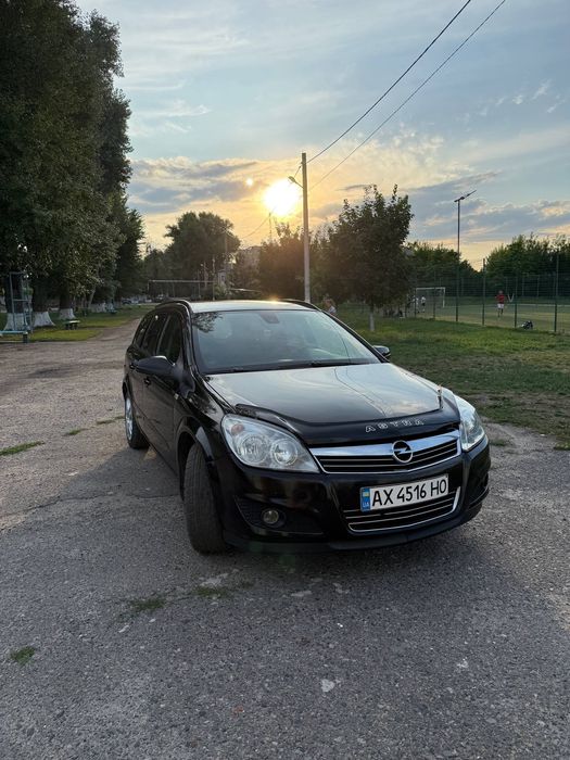 Продам Опель Астра H