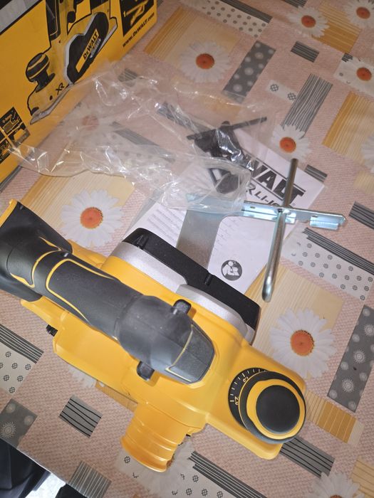 Strug dewalt body DCP580N