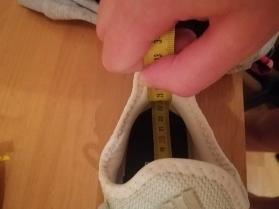 Кросівки Adidas, оригінал з американського сайту, 37р,23 см,маломірять