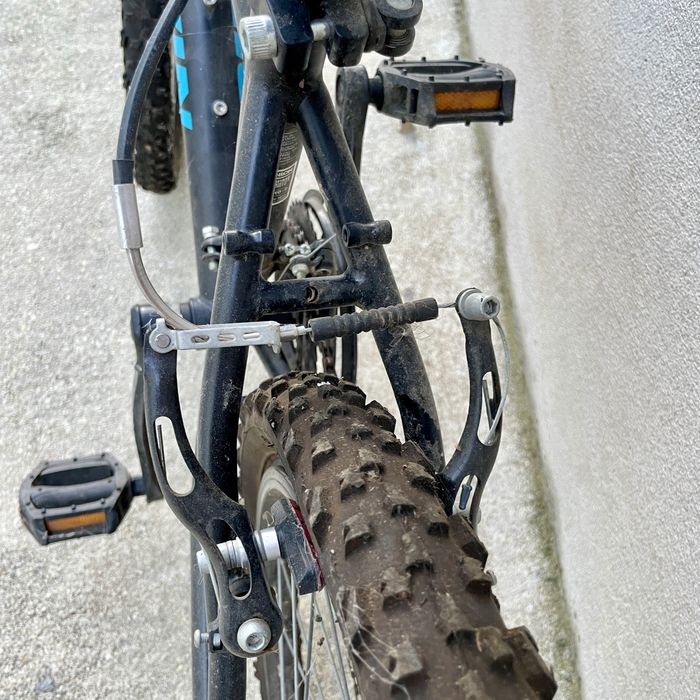 Bicicleta B-TWIN ROCKRIDER 500