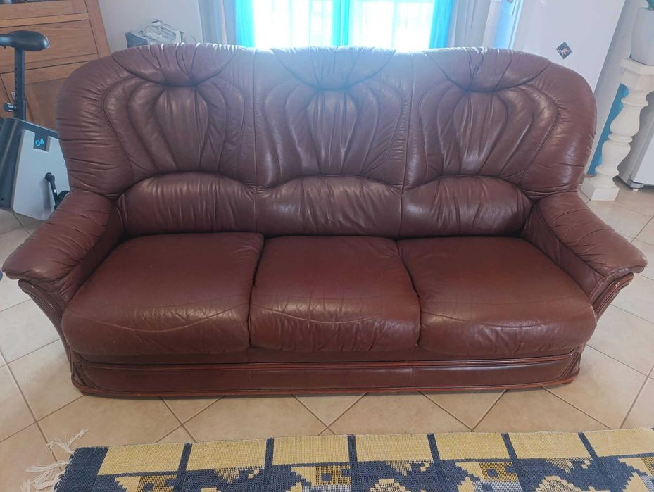 conjunto sofá de 3 lugares com 2 cadeirões individuais