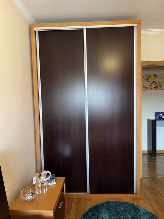 Quarto usado todo em madeira