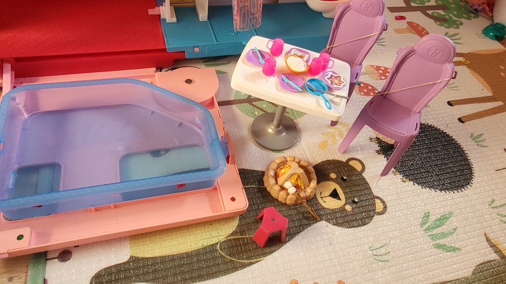 Kamper Barbie z akcesoriami