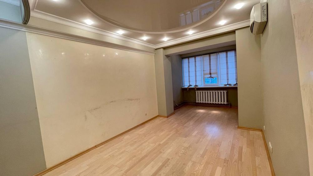 Продам простору 3-кімн. квартиру на вул. Парковий з ремонтом та меблями (3-292-044) - View 6