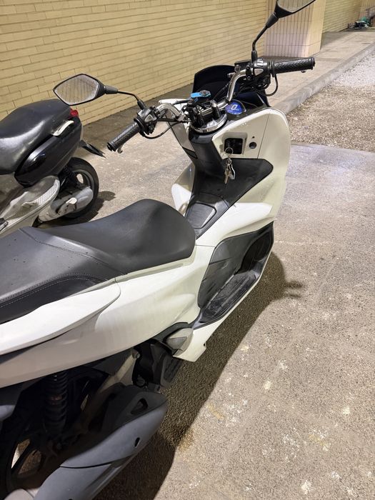 PCX 125 honda scooter