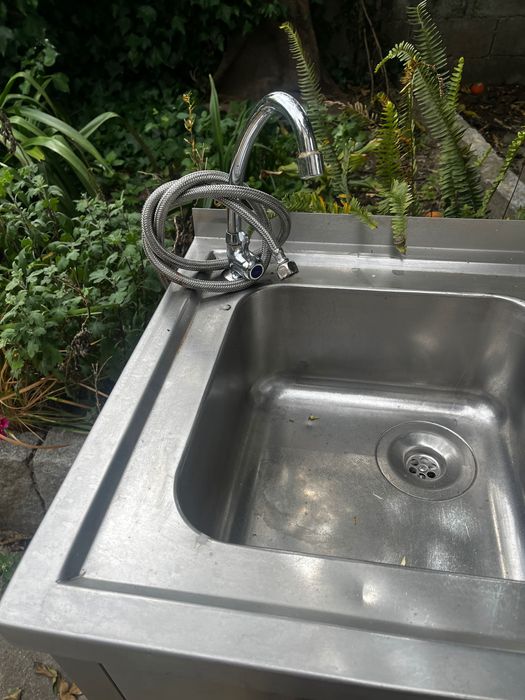 2 balcões de inox industriais
