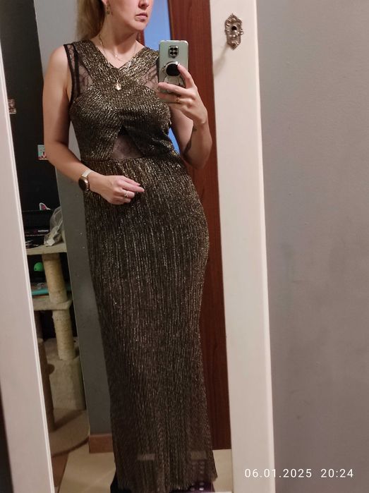 sukienka do podłogi maxi, błyszcząca, elegancka złoto-czarna