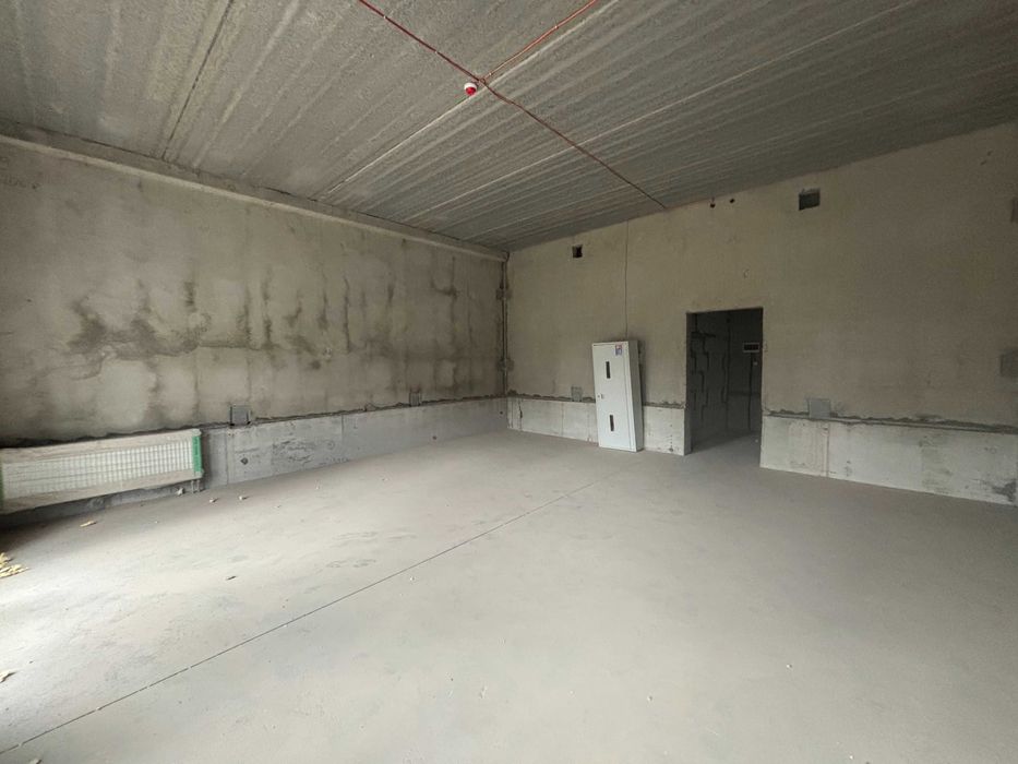 Без комісії, кращий магазин 95 кв.м., вул. Максимовича, ЖК Нова Англія