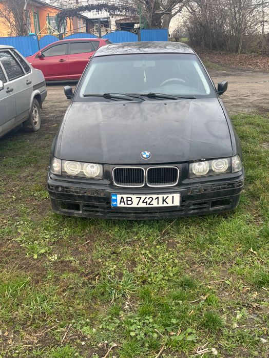 Продаю ВМВ Е-36 1.8 бензин