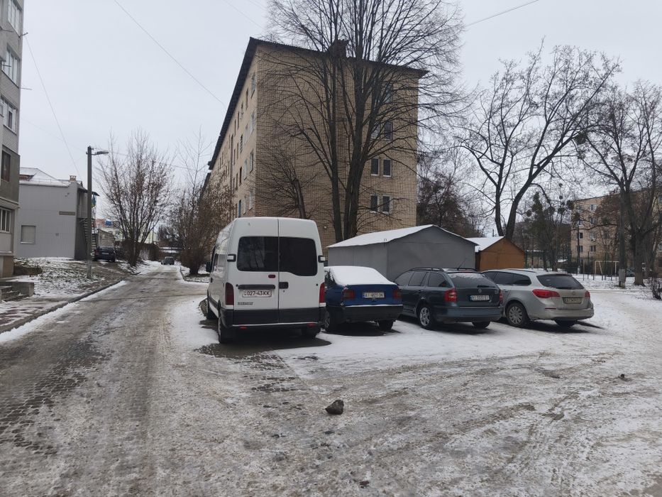 Продам металевий гараж 3.5*6.0 з місцем вул. Молодіжна, м. Біла Церква