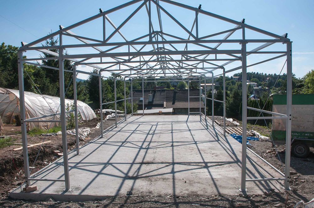 Konstrukcje stalowe hale wiaty schody bramy (ślusarz spawacz)
