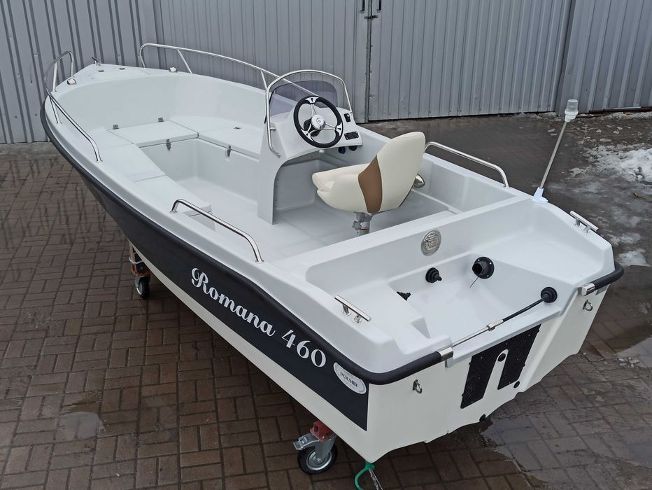 Łódź motorówka turystyczna Romana 460 + fotel sternika z oświetleniem