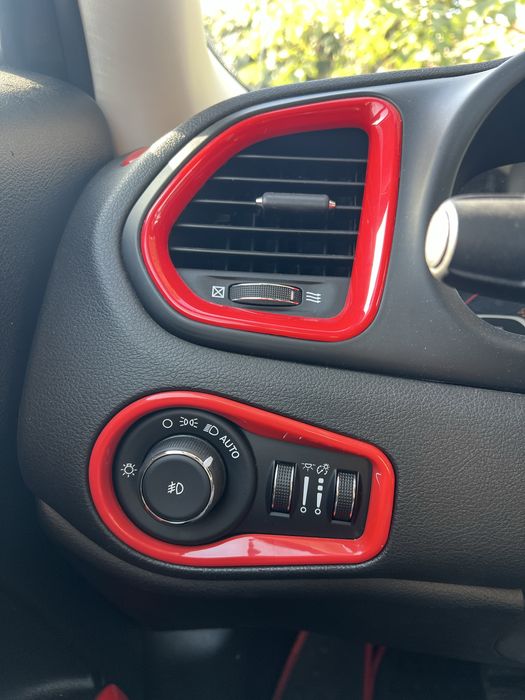 Jeep Renegade, 2016 рік