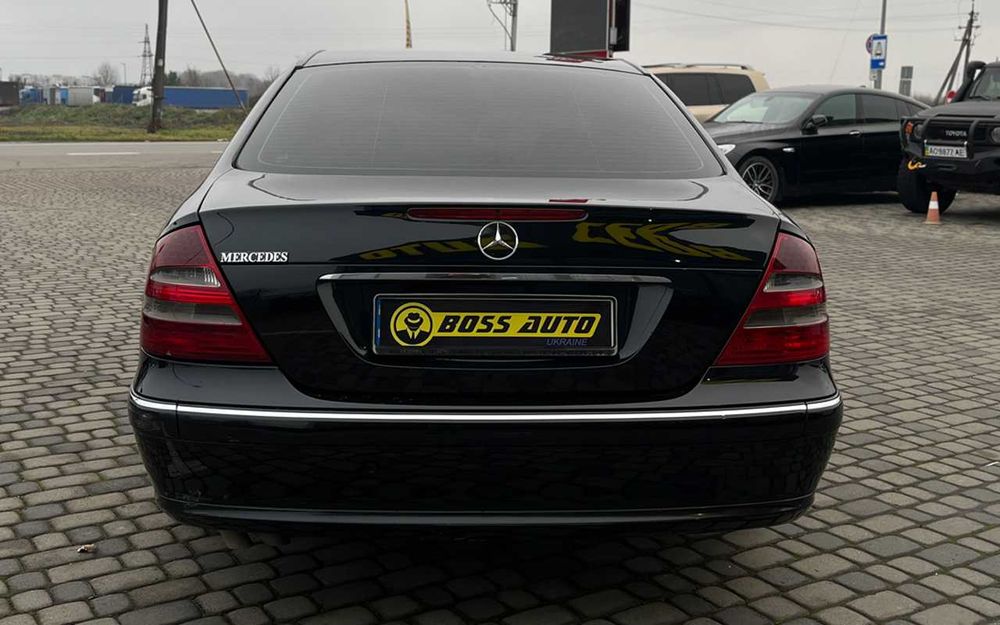 Mercedes-Benz E 220 2003