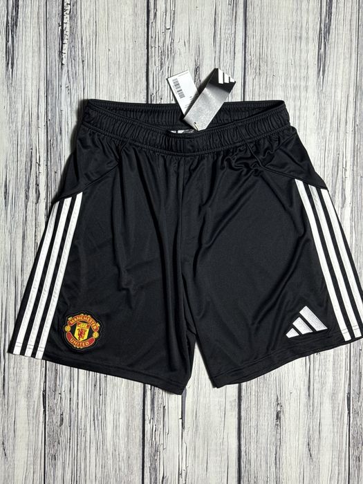 Adidas шорты Manchester United оригинал новые M размер