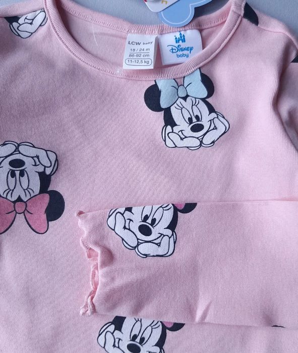 Продам костюм на дівчинку дуже милий в принт мікі