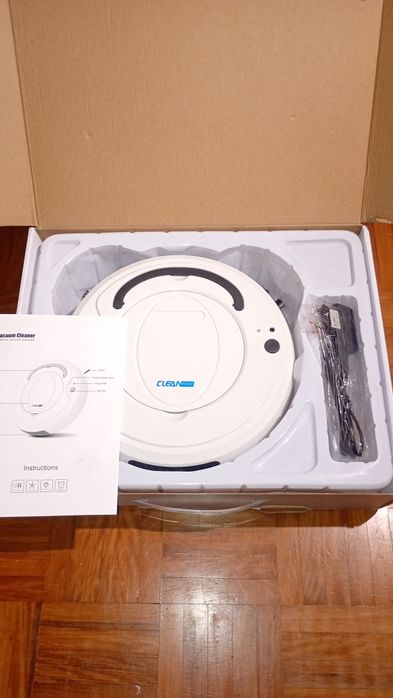 Aspirador robô da marca CleanRobot