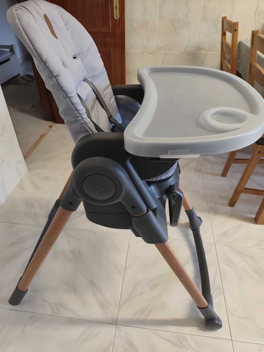 Cadeira de bebe de refeição Maxi cose
