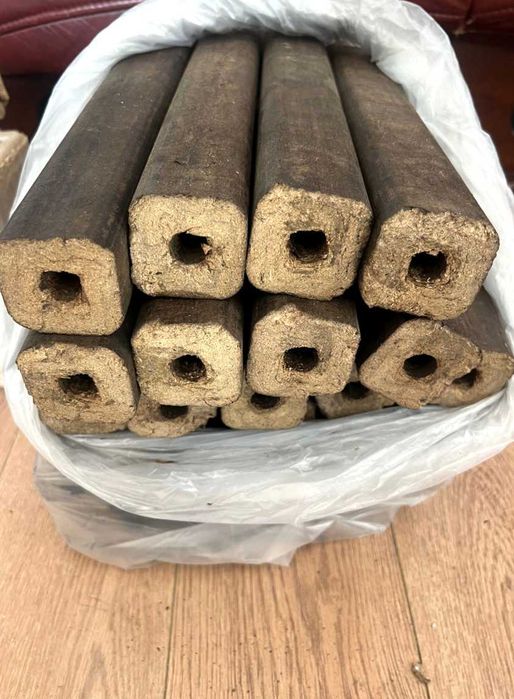 Вугілля брикети пелети для автономного опалення