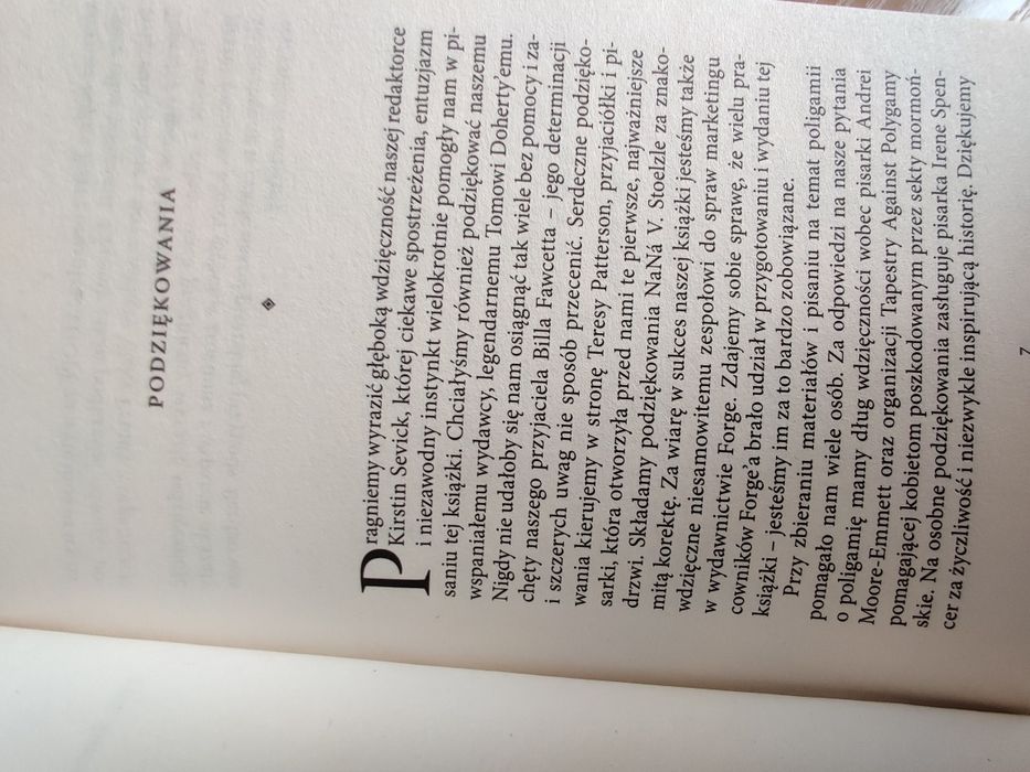 Ukryte żony. Claire Avery